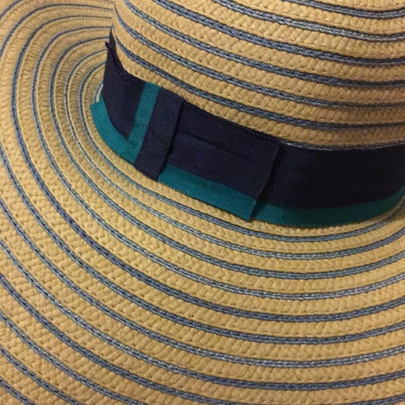 Lady’s summer hats - Picture 7 of 8